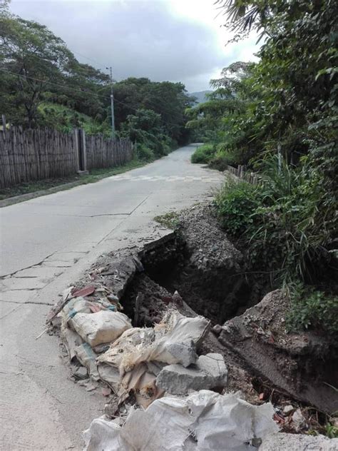 Fallas De Borde Crecen En Carretera De Los Caracas A Chuspa Diario La