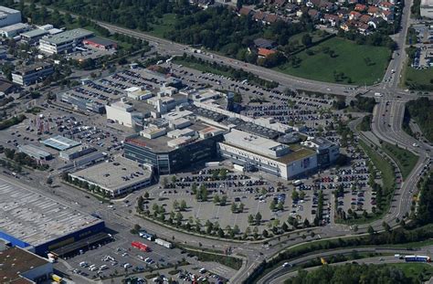 Shoppingcenter Im Kreis Ludwigsburg Breuningerland Wird Aufwendig