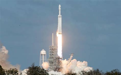 Video Revivez Le Décollage Historique De Falcon Heavy La Super Fusée