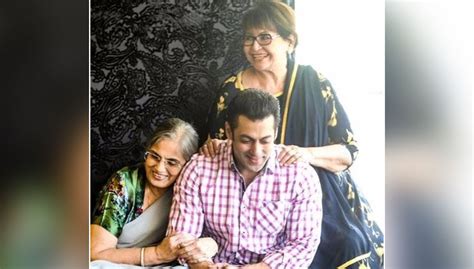 Salman Khan Wishes Moms Salma Khan And Helen On Mother S Day With