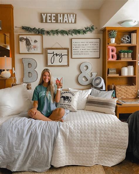 College Dorm Room Makeover With Dormify Artofit