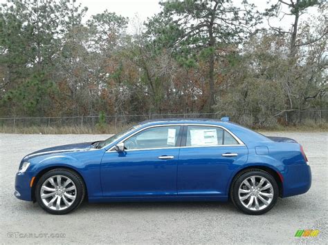 2018 Ocean Blue Metallic Chrysler 300 Limited 124928876 Photo 2