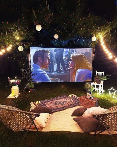 21 DIY Outdoor Movie Screen Ideas For A Magical Backyard