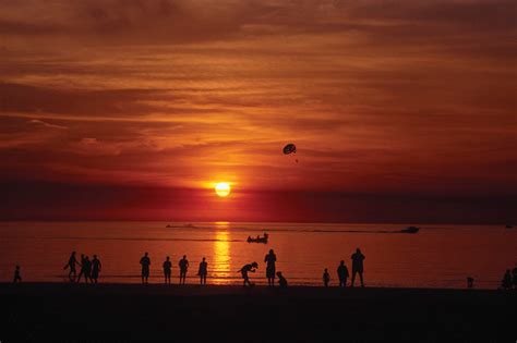 The Best Beaches In Darwin For A Picnic • Casuarina Mindil And Fannie Bay