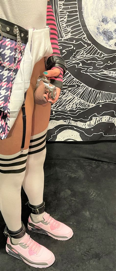 Heavy Chastity Cage And Ass Pussy Training 19 Pics XHamster