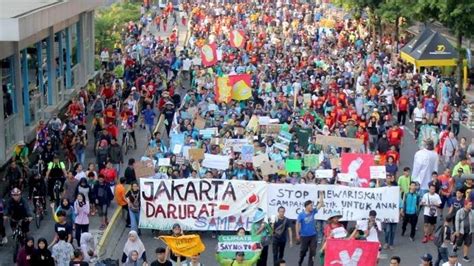 Dinas Lingkungan Hidup Ajak Warga Kurangi Penggunaan Plastik Sekali