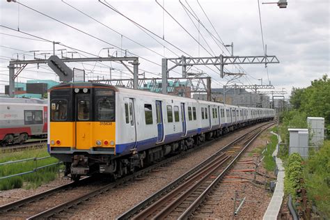 Class 315 Unit At Romford 2w57 13 18 Shenfield To Liverpo Flickr