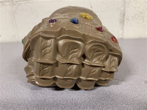 Thanos Infinity Gauntlet Electronic Fist Glove Toy Hasbro Marvel