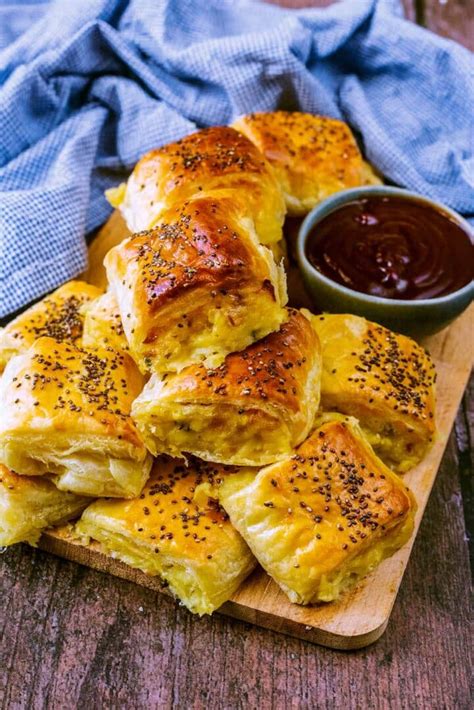 Cheese And Onion Rolls Hungry Healthy Happy