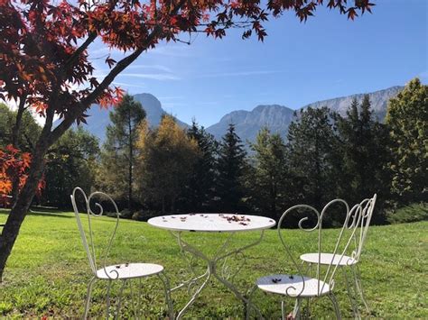 Une chambre dhôte avec petit déjeuner des séances de naturopathie ET