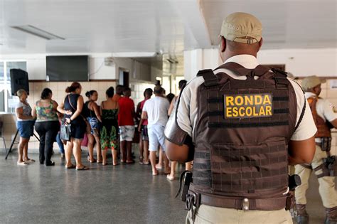 PMBA REFORÇA SEGURANÇA NAS ESCOLAS OPERAÇÃO MATRÍCULA 2020 Ipolitica