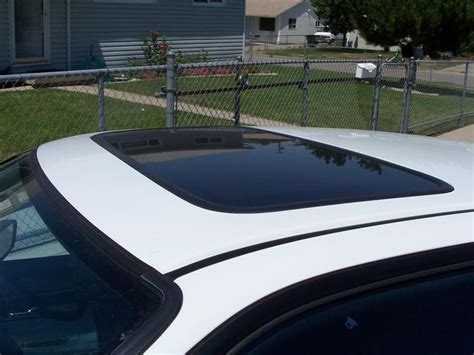 Sunroof And Moonroof The Two Different Types Of Roof Panels And Their