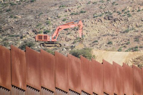 Un proyecto de ley en EEUU busca reanudar la construcción del muro con