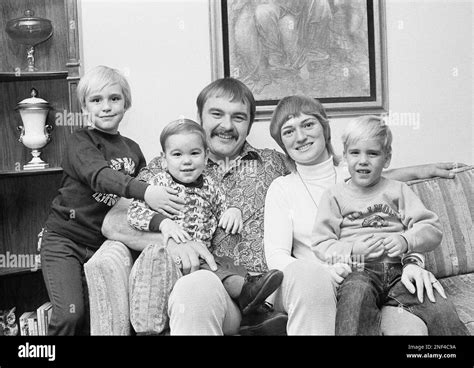 Dick Butkus, center, is shown with his family, from left: Nikki, 6 ...