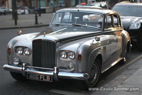 Bentley S Series spotted in London, United Kingdom on 03/09/2014