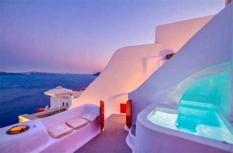 The 8 Best Airbnbs in SANTORINI