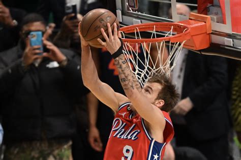 White Men Can Jump Mac Mcclung Executes The Slam Dunk Renaissance