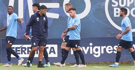 Fc Porto Finalizou A Preparação Para O último Jogo Do Ano Invicta De