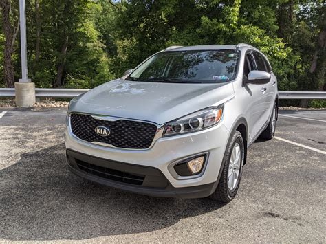 Pre Owned 2016 Kia Sorento Lx In Silver Greensburg K04195x