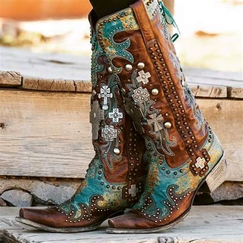 Cowboy Boots For Women - 5 Must Have Brands