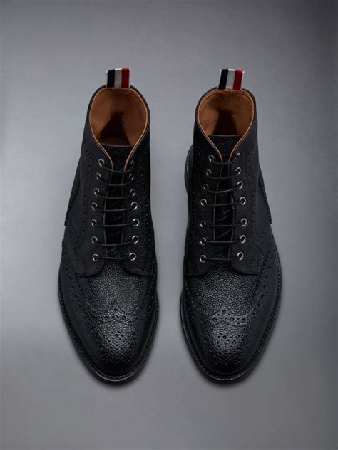 Wingtip Brogue Boot With Leather Sole In Black Pebble Grain Thom Browne