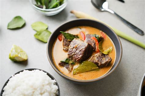 Thai Panang Curry Recipe W Tender Beef Short Ribs Hungry Huy