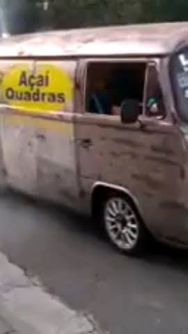 Kombi Acelerando Queimando Pneu YouTube