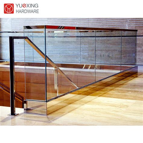 Durable Aluminum Base Glass Railing With Modern Design For Sturdy