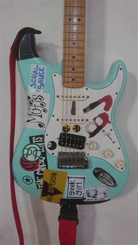 FENDER STRATOCASTER REPLICA BLUE BILLIE JOE ARMSTRONG GREEN DAY