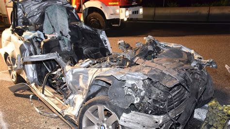 A6 Mann 28 Stirbt Bei Horror Unfall Gaffer Filmt Leiche Mit Handy