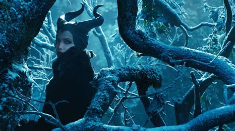 Maleficent Angelina Jolie Erschreckt Als B Se Fee Eigene Kinder