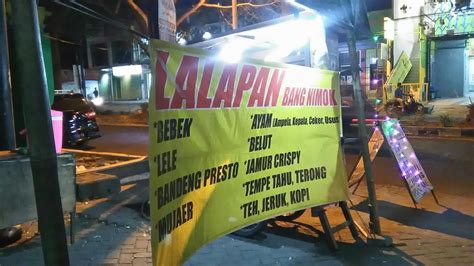 Penjual Sego Sambel Atau Penyetan Di Malam Hari Andik My Id