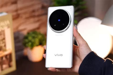 Vivo X100 Ultra Tahta Tertinggi HP Dengan Kamera 200MP Periscope