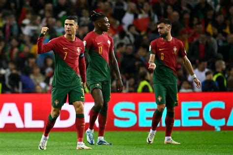 Portugal Vs Slovakia Cristiano Ronaldo Brace Fires Selecao To Narrow Win