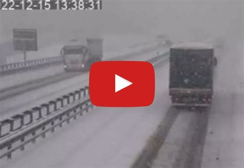 Meteo Cronaca Diretta Video Bufera Di Neve Sull A Torino Savona Le