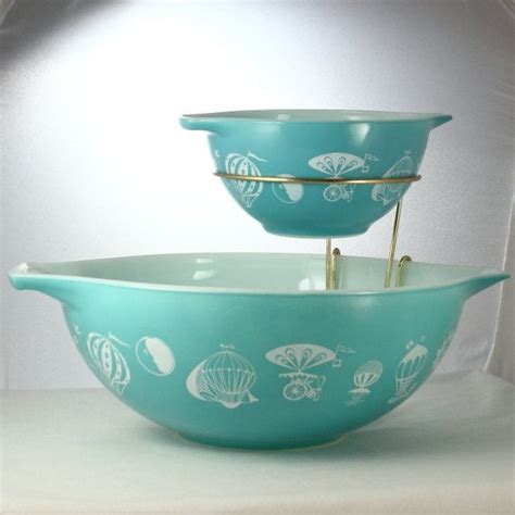 Pyrex Hot Air Balloon Chip And Dip Set Complete Excellent Condition
