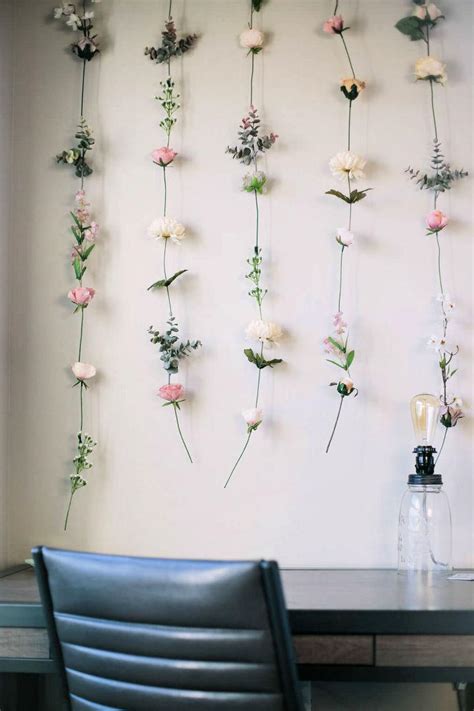 20 Simple DIY Flower Wall Decor Ideas • Its Overflowing