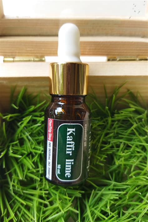 น้ำมันหอมระเหยมะกรูด 100 ขนาด 10 Ml Kaffir Lime Essential Oil 100 Th