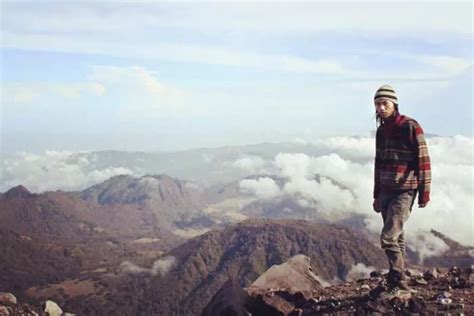 5 Gunung Indonesia Yang Tercantik Dan Terunik Rekomendasi Fiersa Besari