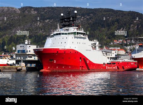 Offshore Ahts Anchor Handling Tug Supply Vessel Siem Ruby In The Port