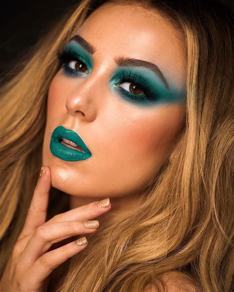 Teal Eyeshadow Palette Vibrant Colors For Stunning Looks