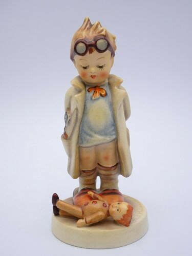 HUMMEL GOEBEL DOCTOR FIGURINE 127 FULL BEE TMK 2 Antique