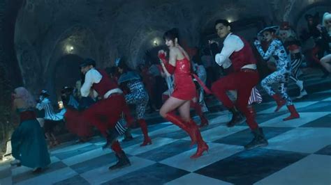 Phone Bhoot Song Kinna Sonna Teaser Red Hot Katrina Kaif Shows Her