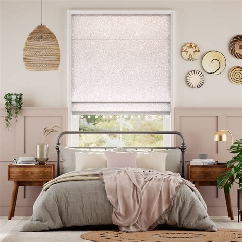 William Morris Willow Blush Chalk Trimmed Roman Blind