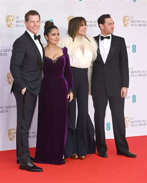 Top Inute Purtate De Vedete La Premiile Bafta Salma Hayek