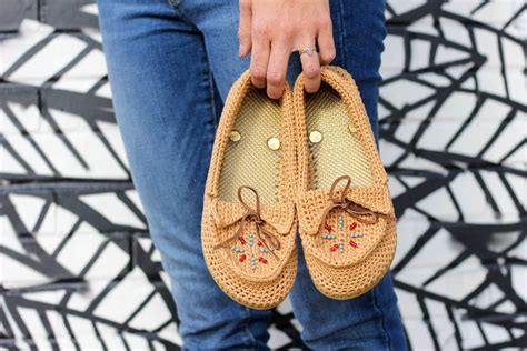 15 Free Crochet Moccasin Patterns Dabbles Babbles