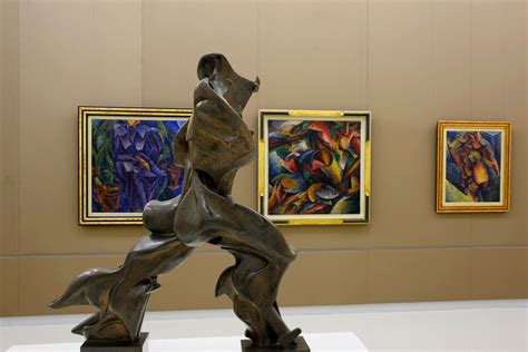 Ostile Venire Argilla Statua Di Boccioni Avventurarsi Tavoletta Ricezione