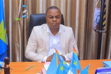 Kinshasa Gentiny Ngobila lève la suspension du bourgmestre de Kisenso