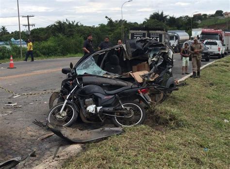 Estradas Batida Na Br 101 Em Serra Es Deixa Um Homem Morto E Dois