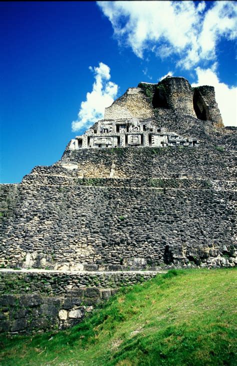 Xunantunich Mayan Ruins – Splash Wave Tours